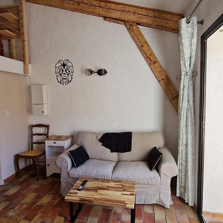 Studio Au Pied De La Sainte Victoire Puyloubier Εξωτερικό φωτογραφία