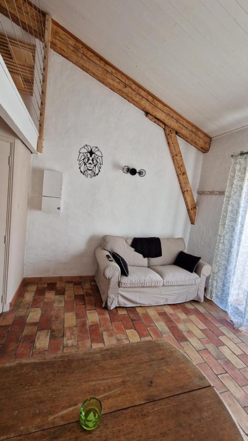 Studio Au Pied De La Sainte Victoire Puyloubier Εξωτερικό φωτογραφία
