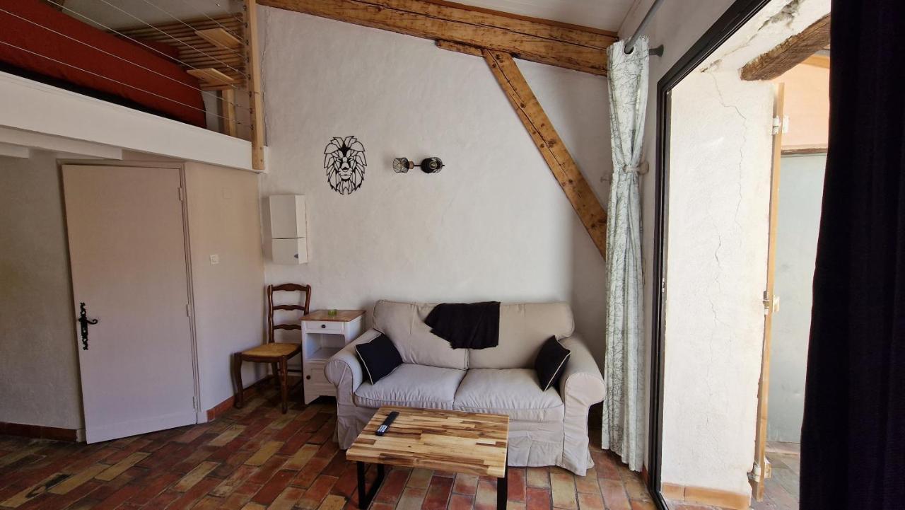 Studio Au Pied De La Sainte Victoire Puyloubier Εξωτερικό φωτογραφία