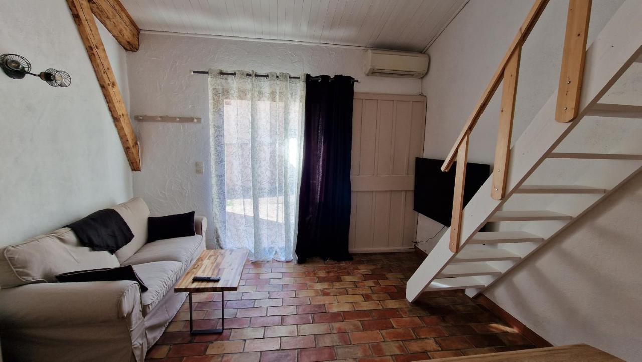 Studio Au Pied De La Sainte Victoire Puyloubier Εξωτερικό φωτογραφία